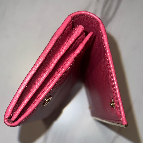 AUTHENTIC - Vintage Prada chain wallet - Picture 6 of 16